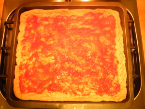pizza fatta in casa farina integrale mammole olive ricetta foto pizza fatta in casa farina integrale mammole olive ricetta foto