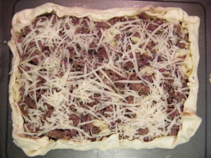 torta salata ricetta verza salsiccia caciocavallo nero d'avola torta salata ricetta verza salsiccia caciocavallo nero d'avola