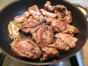agnello carciofi salsa acciughe carignano sulcis ricetta
