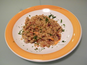quinoa pesto rosso ricetta vegetariana pomodori sott'olio tabasco